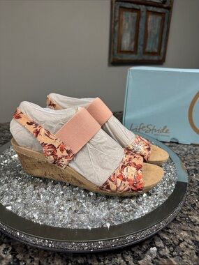 Life Stride Peach Floral Elastic Strap cork Wedge Sandals NEW 9